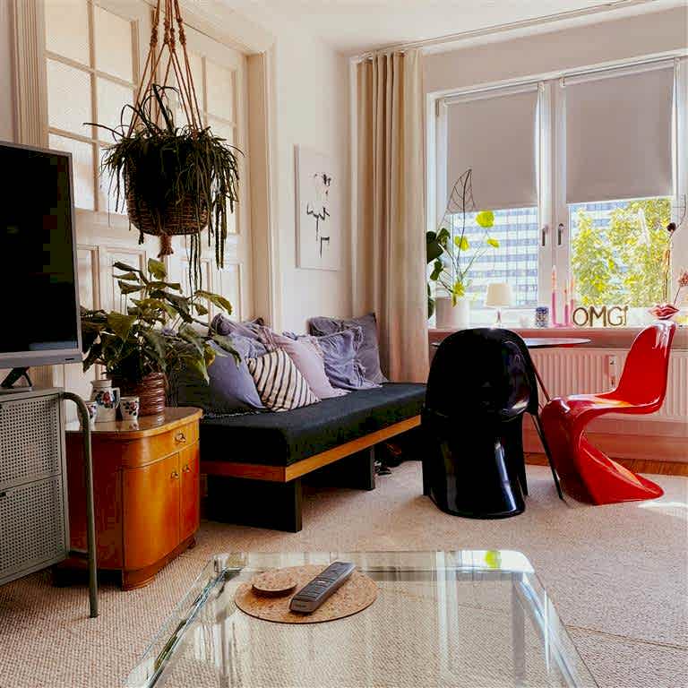 Villa Dekorasyonu: Retro-Modern Çizgiler.