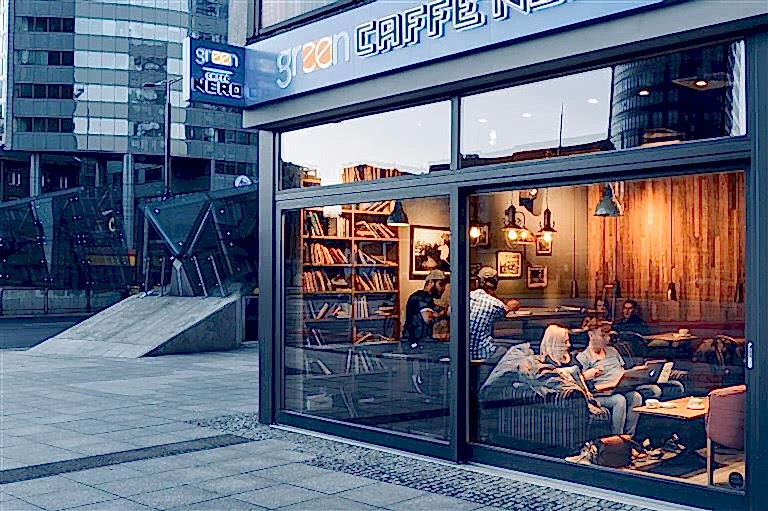 Kafe ve Restoran Tasarımında Tabela Seçimi.
